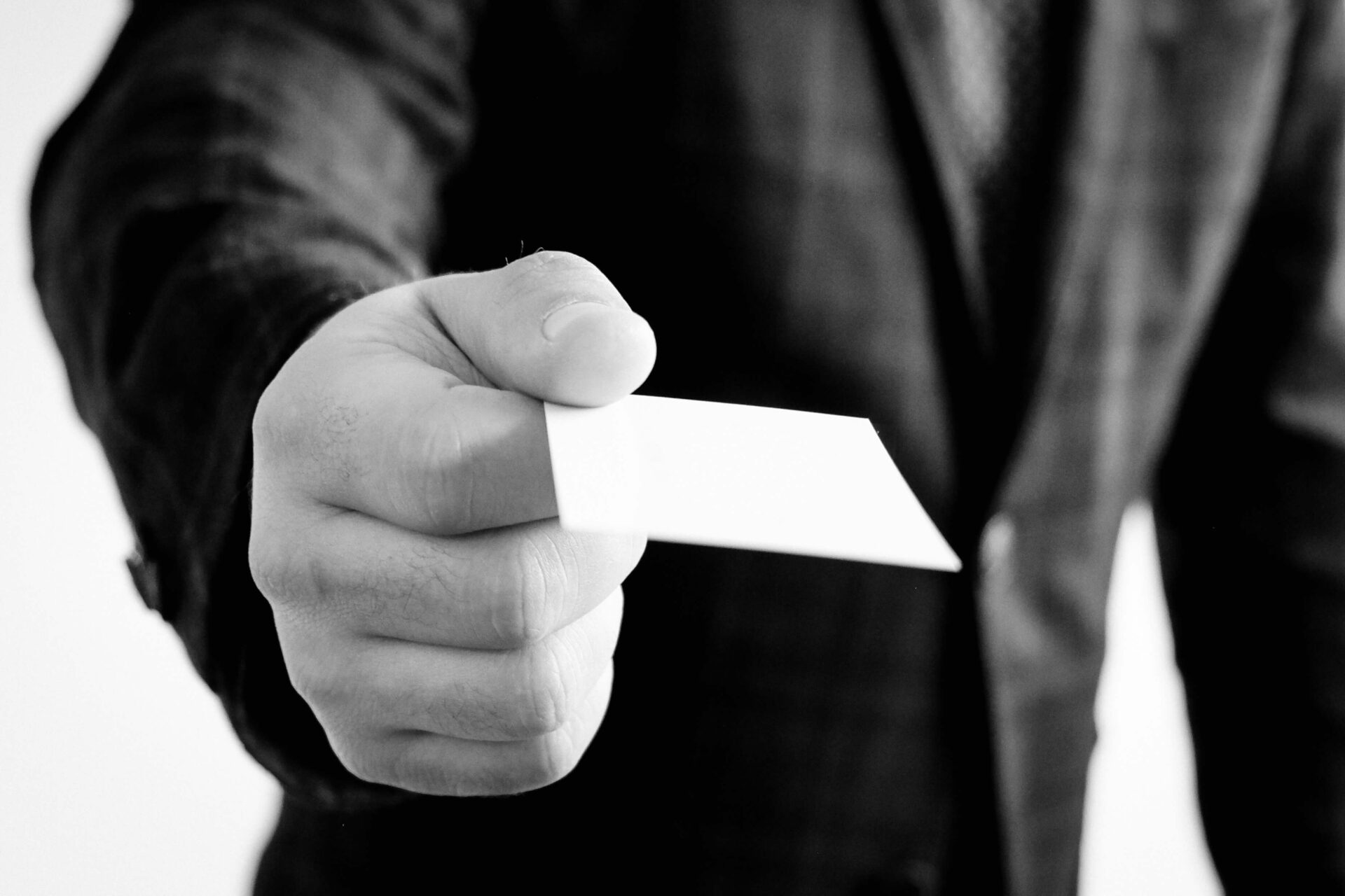 BtoB営業が伸びない理由とは？見直したい手法の考え方のアイキャッチ画像